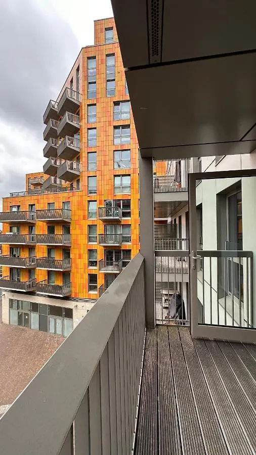 London Rooms In Luxury Apartment Guest house