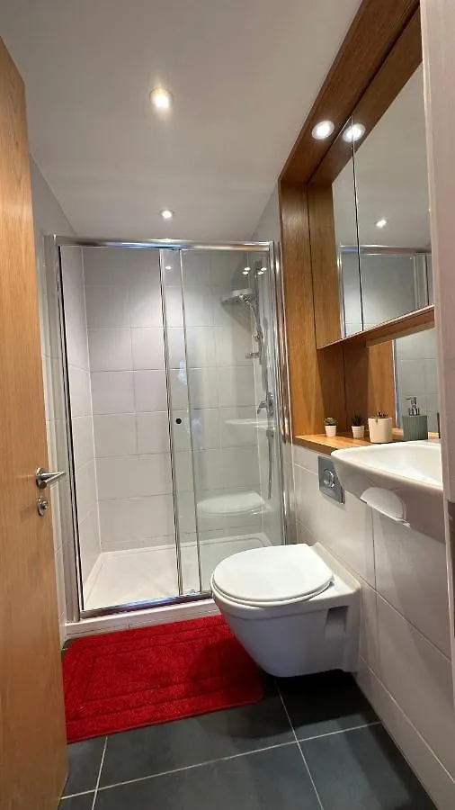 Guest house London Rooms In Luxury Apartment